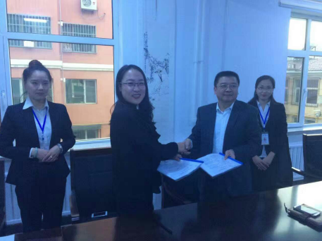 仟億達王總與包頭市卉祥源公司負責人簽約 仟億達王總與包頭市卉祥源公司負責人簽約