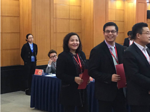 仟億達董事長鄭兩斌(右二)在選舉投票現場 仟億達董事長鄭兩斌(右二)在選舉投票現場